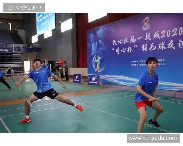 成都羽毛球队在联合会杯积分榜上以99分稳居第一名展现强劲实力