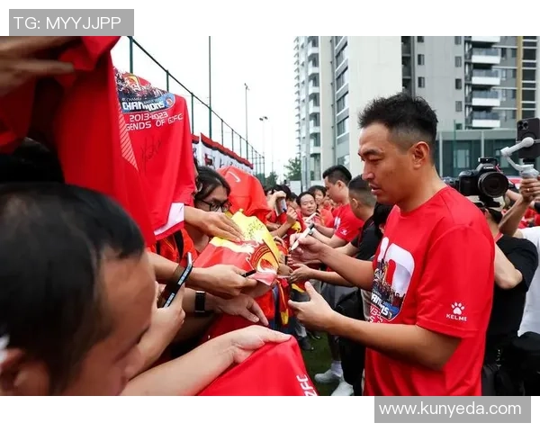 广州足球队转型之路的探索与挑战全景解读大满贯特别报道